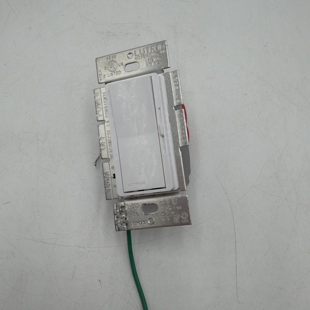 Lutron Diva C-L Dimmer Wall Switch DVCL-153P-WH 150W LED CFL White 3-Way